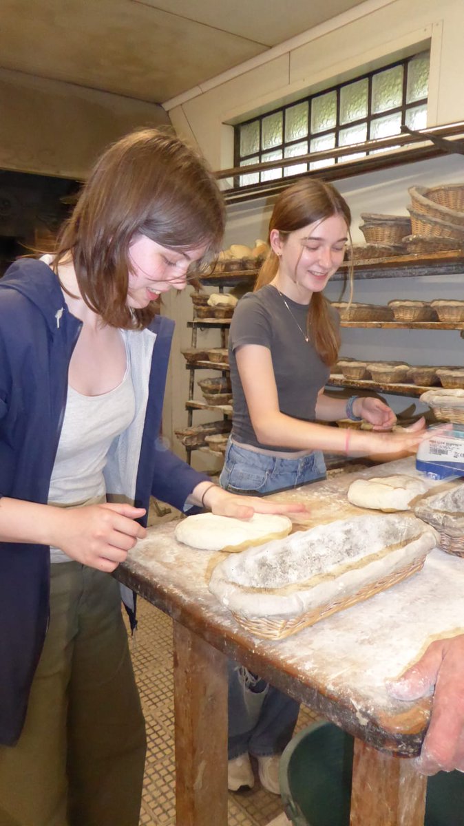 FrenchTGS's tweet photo. Visite à la boulangerie et discussion avec Bruno le boulanger #CotedOpale2024 https://t.co/56pxUmL57S