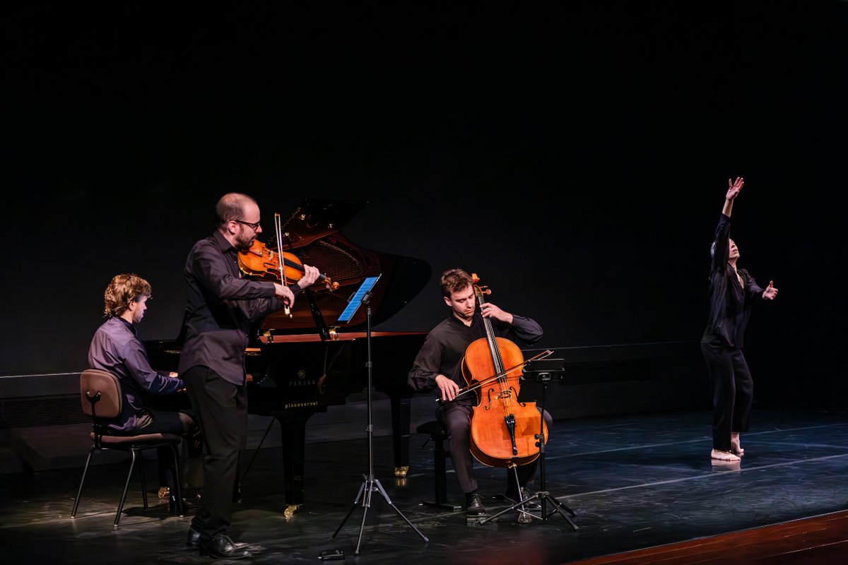 CMTarragona's tweet photo. El Trio Fortuny i Federica Porello van unir la música i la dansa en el segon concert del #NotesdEstiu d'enguany.
📸 Abelardo Castellet
@dipta_cat
@Seedmusic_eu
#70anyscmtarragona #cmtarragona #conservatoritarragona https://t.co/0xlE6Z4OYx