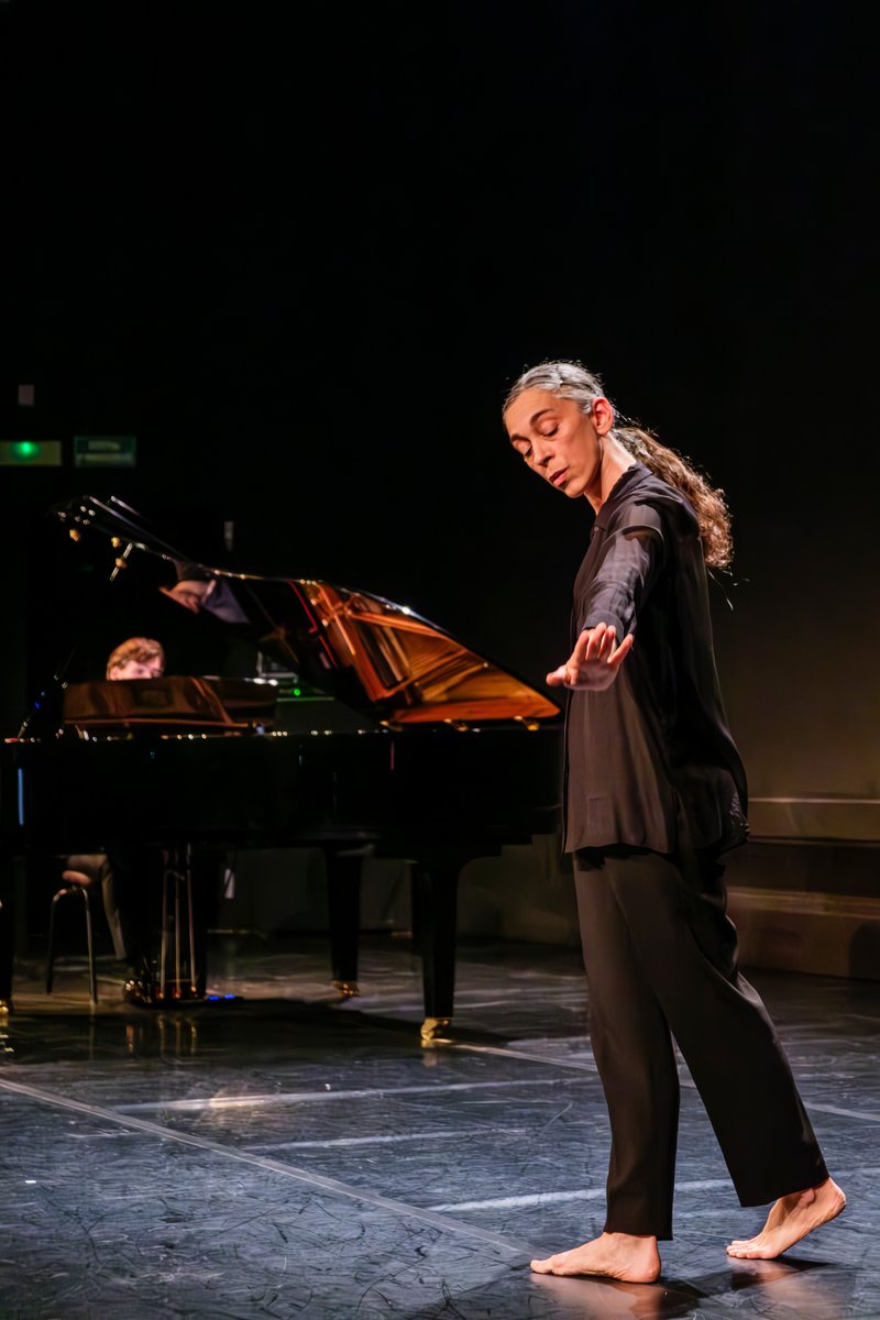 CMTarragona's tweet photo. El Trio Fortuny i Federica Porello van unir la música i la dansa en el segon concert del #NotesdEstiu d'enguany.
📸 Abelardo Castellet
@dipta_cat
@Seedmusic_eu
#70anyscmtarragona #cmtarragona #conservatoritarragona https://t.co/0xlE6Z4OYx