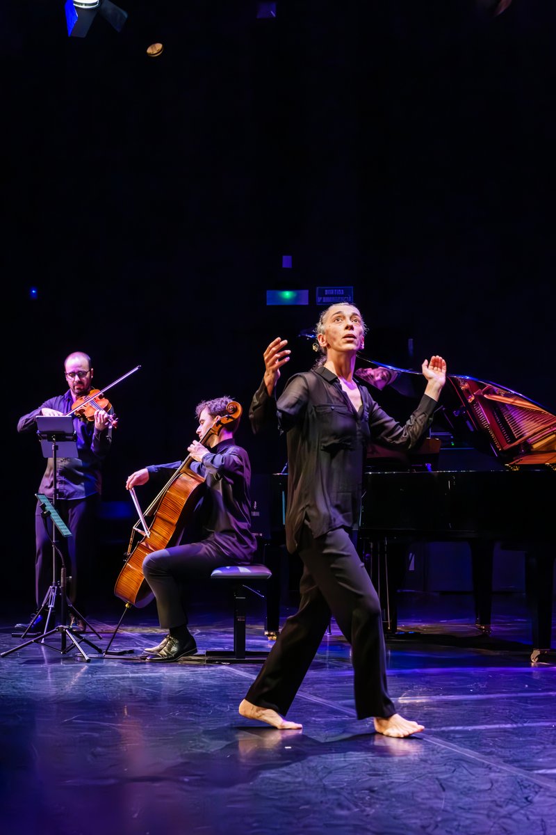 CMTarragona's tweet photo. El Trio Fortuny i Federica Porello van unir la música i la dansa en el segon concert del #NotesdEstiu d'enguany.
📸 Abelardo Castellet
@dipta_cat
@Seedmusic_eu
#70anyscmtarragona #cmtarragona #conservatoritarragona https://t.co/0xlE6Z4OYx