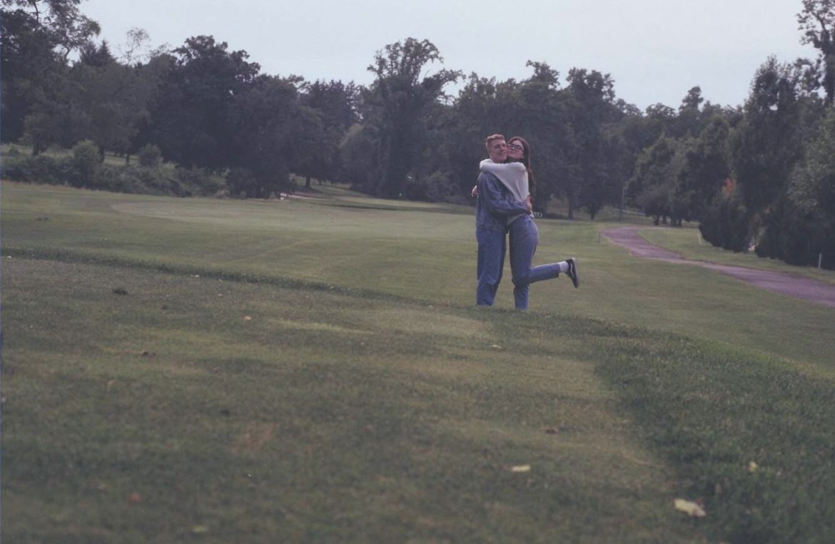 saclboy's tweet photo. here’s me and my boyfriend at the golf course by our house june 2024 &amp; july 2019 https://t.co/kx1echFB0P