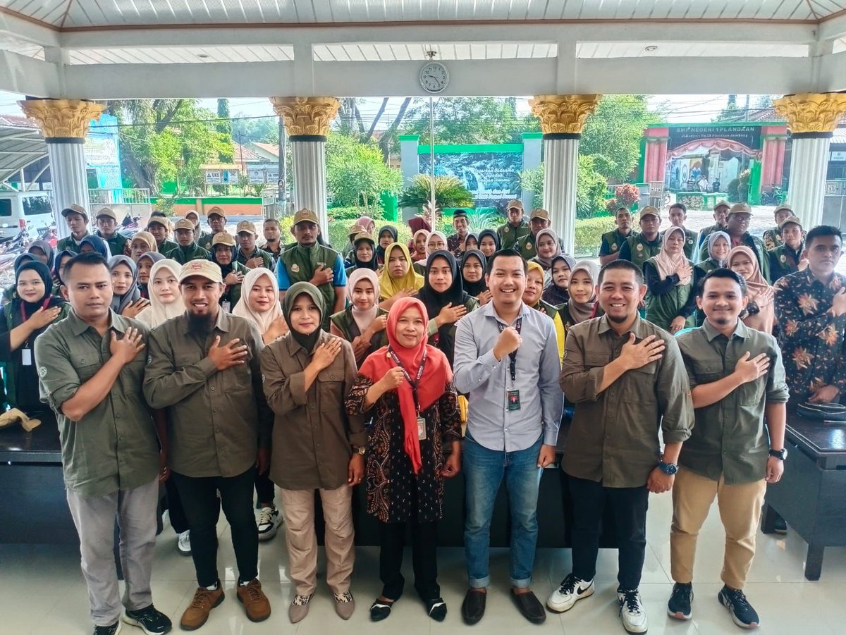 Panwasplandaan's tweet photo. Pengawasan Bimtek &amp; Evaluasi Penguatan Tugas Pokok Pantarlih Pada Pemilihan Serentak Tahun 2024 Di Kecamatan Plandaan. 
Plandaan, 09 Juli 2024.

#Bawaslu
#BawasluJatim
#BawasluJombang
#AwasiCegahTindak
#BawasluMengawasi
#AyoAwasiBersama
#PemiluPemilihan2024
#PILKADA2024 https://t.co/gTDkTvRIyJ