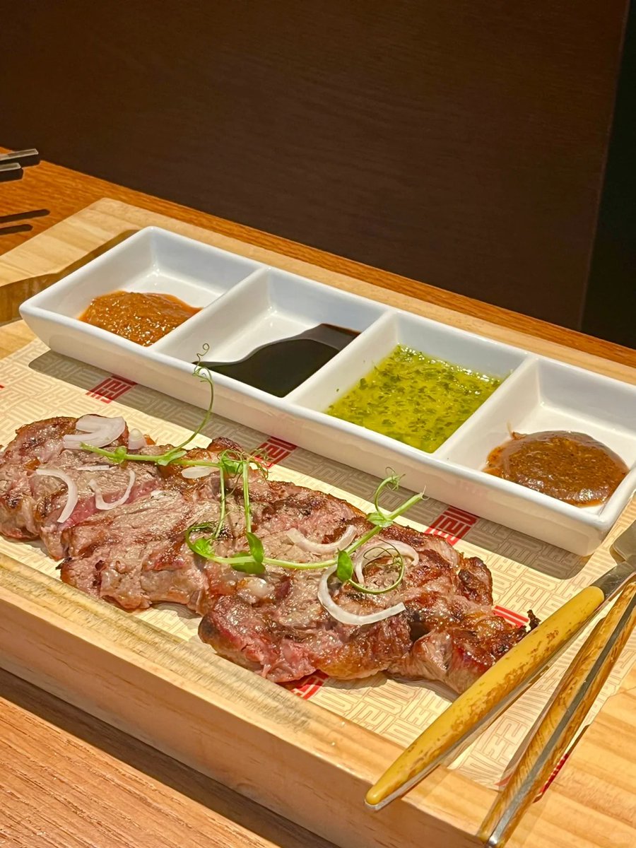 kfadhil52's tweet photo. Dinner time at YiQi Pan Asian Cuisine. If you don't know what you want to eat for dinner. just take a look at china town in London. https://t.co/ZPzlXGl7Zg