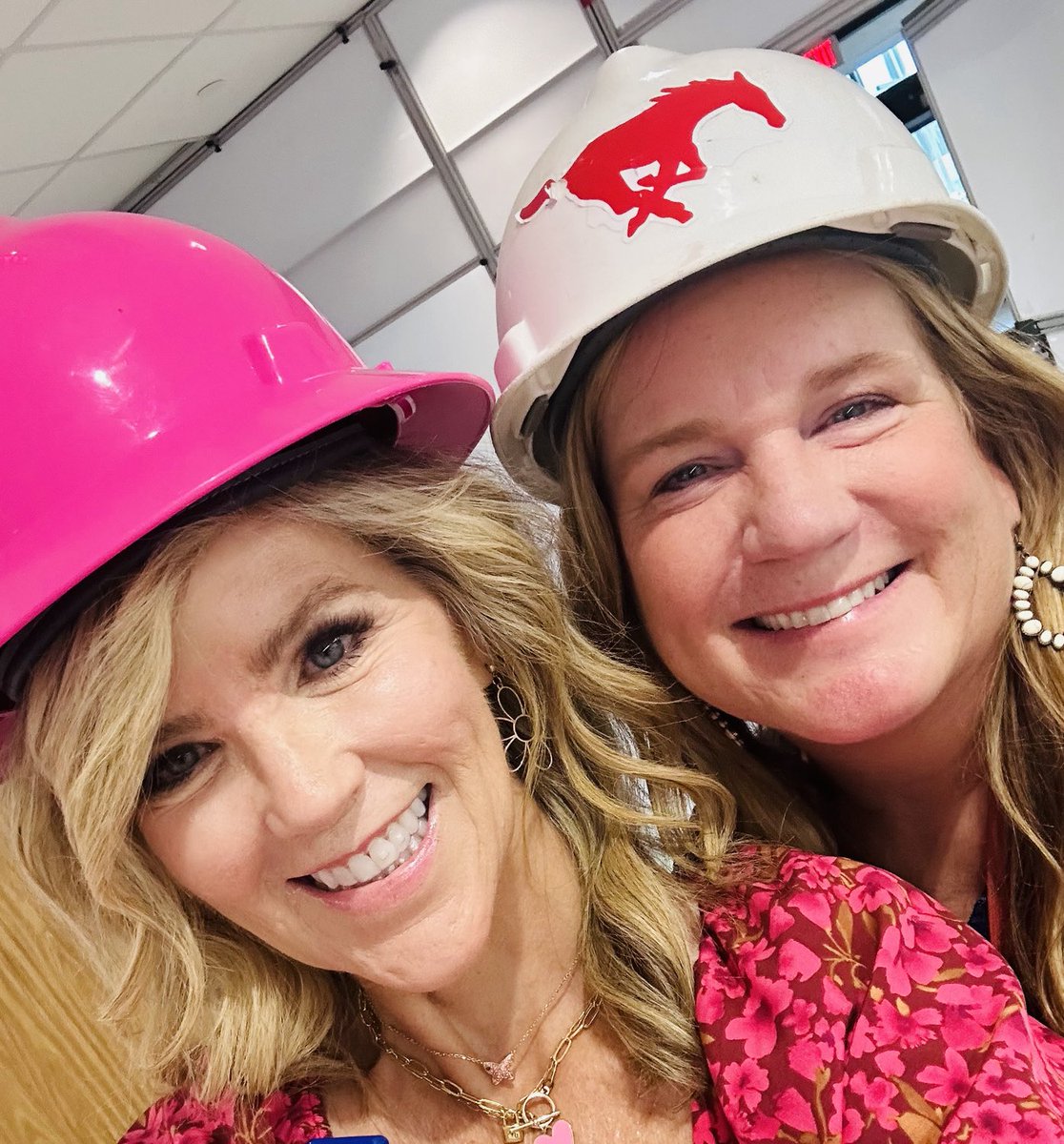 Peggy Dillon (@pdillonrisd) on Twitter photo Spending my am touring JJPearce…O.M.G. It’s truly amazing!👏The <a href="/TheCBreedlove/">Carrie Breedlove</a> let me wear the pink hat…💗🤩 Spending my am touring JJPearce…O.M.G. It’s truly amazing!👏The <a href="/TheCBreedlove/">Carrie Breedlove</a> let me wear the pink hat…💗🤩
