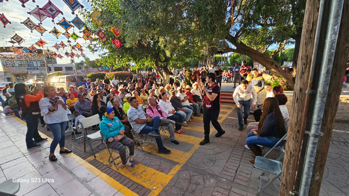 AndresBarbaM's tweet photo. 📷 Momentos de Reforma al Poder Judicial en Suchil y Vicente Guerrero.
Queremos agradecer el increíble trabajo de nuestros compañeros y la entusiasta participación de todas las personas.
#ReformaJudicial #Suchil #VicenteGuerrero #4taTransformacion https://t.co/96oz0DGQwj