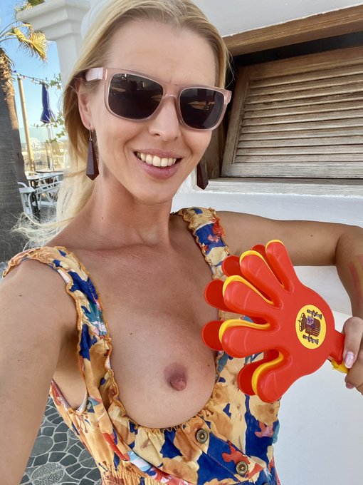 Go Spain! Go! https://t.co/FLlwzy460q<a href="/tag/croatia"class="tags"><span>#croatia</span></a><a href="/tag/umag"class="tags"><span>#umag</span></a>