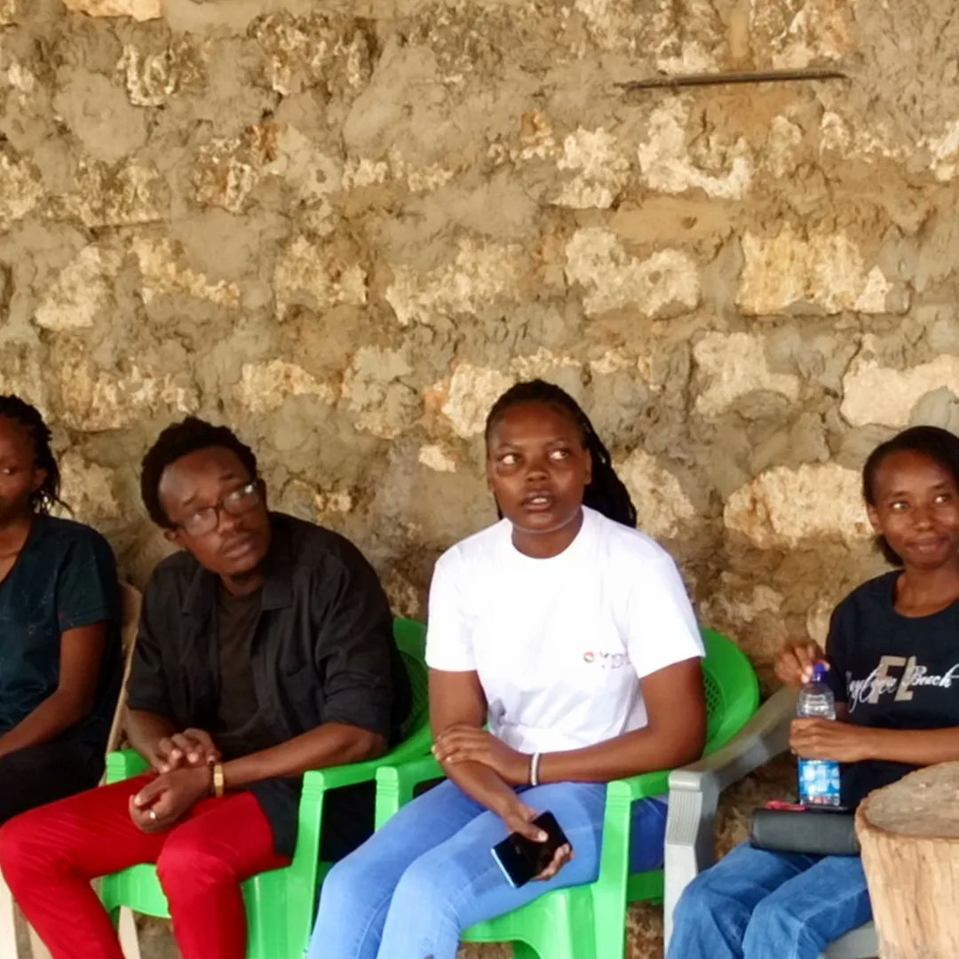 Youth_Dare's tweet image. Amidst the uprising revolution of the #GenZ, we converged at the center area of the revolution in Kilifi town for a Dialogue with youths on effective #Advocacy and #Activism as we strive to sharpen our skills, and knowledge as we bring positive change in our community. #YouthDare