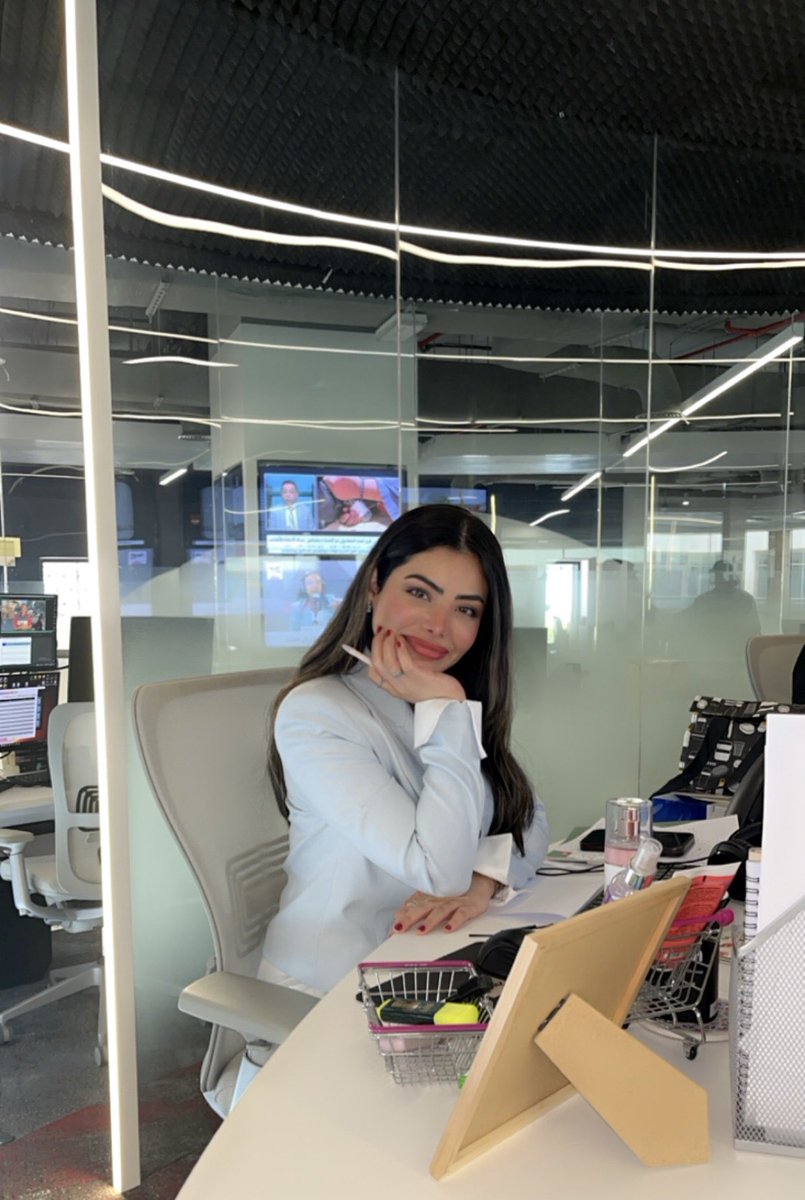 atheer_kj's tweet image. افعل ما تؤمن به 
آمن بما تفعله 
كل شيء آخر مضيعة للوقت والجهد 
🧡🩵
#العربيةFM
#العربية 
#alarabiya