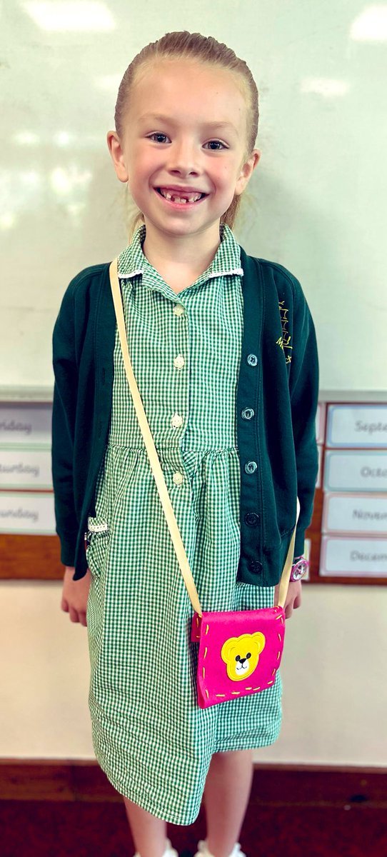 BawtryMayflower's tweet photo. Year 2 and their finished #dt projects! 👛 What amazing creations! We love all of the designs and a huge thank you to all the family helpers who came to help with the endless task of needle threading! #welovesewing https://t.co/Zy3cAOqXpc