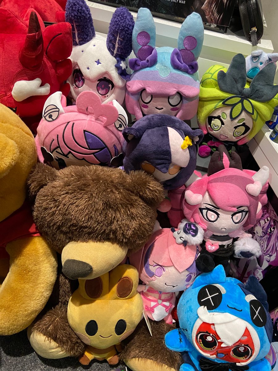 RossoPhantasmal's tweet photo. Ma the weird Oni gremlinโs in the house again! New @yoclesh plush for the plush pile! (Need more space for more pile) #yoccimerch https://t.co/q5Wmrwfnwd