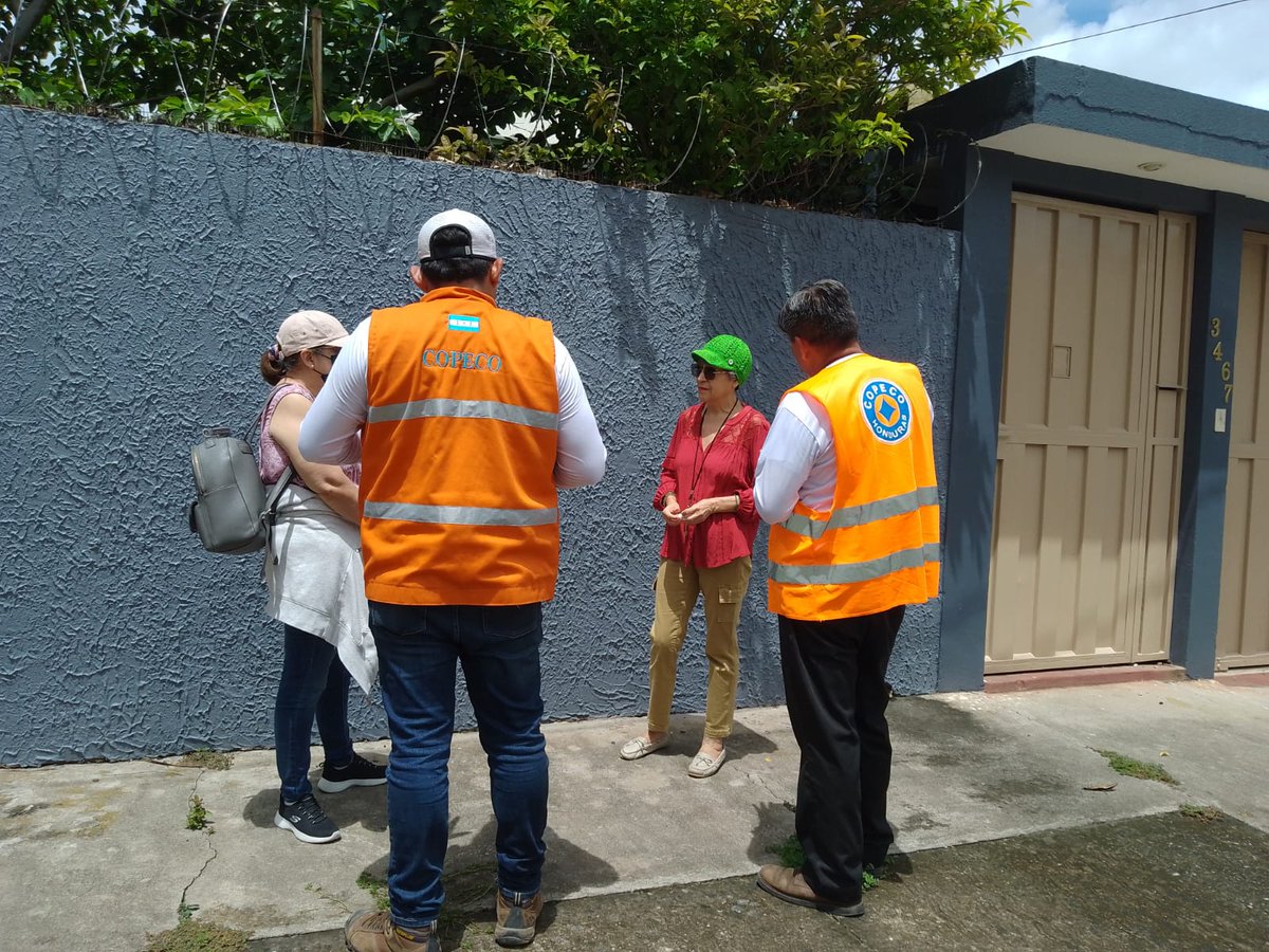 CopecoHonduras1's tweet image. 📍En Tegucigalpa 

La Regional Vlll, de esta Secretaría de Estado, realiza Evaluación de Daños y Análisis de Necesidades #EDAN, donde se vieron afectadas 30 familias producto de las fuertes lluvias.