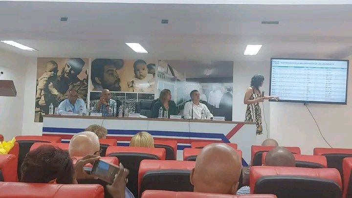 🇨🇺 Continua la  XXII Reunión de Jefes de Misiones Médicas Cubanas en el Exterior. Conferencia magistral de  la Lic. Susset Rosales Vázquez. Directora General de Planificación Estratégica y Desarrollo del MEP.
#CubaCoopera 
#40AniversarioUCCM