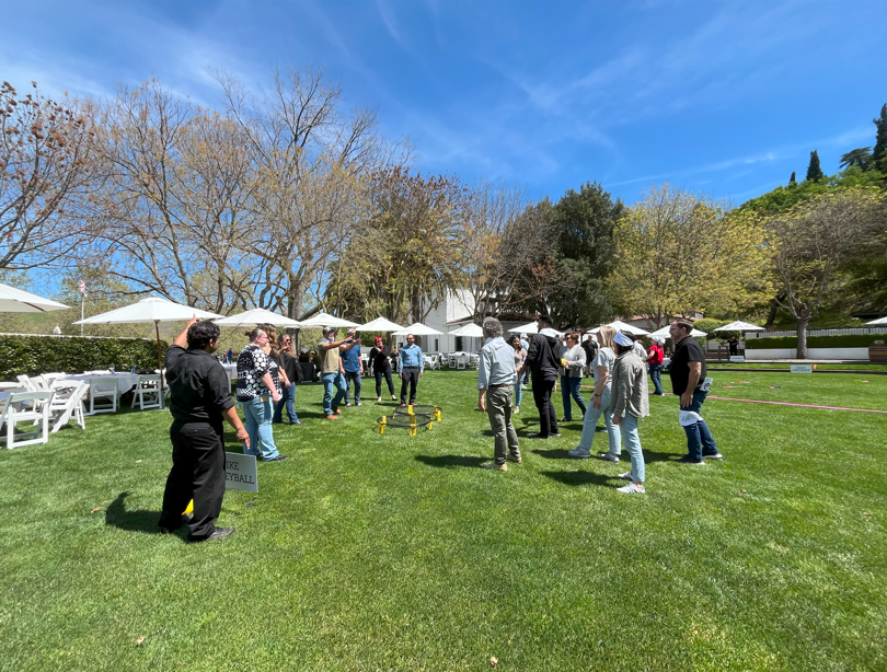 Outback Team Building tweet media