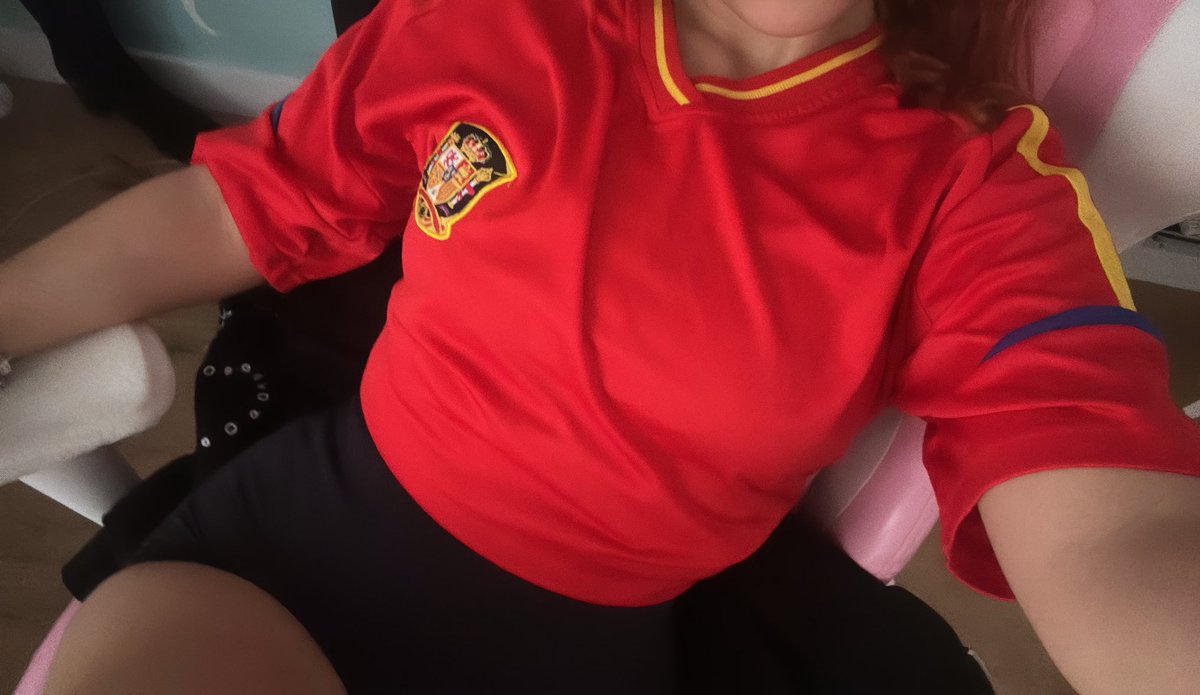 princesiita1331's tweet photo. Si gana españa enseño… https://t.co/g1oncxyNE1