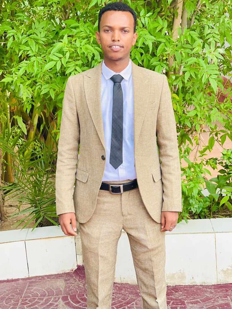 RobleHusein's tweet photo. ADUUNNA HADAF KA YEELO DUMARNA XABAD KA YEELO. https://t.co/BCVy93Gzr7