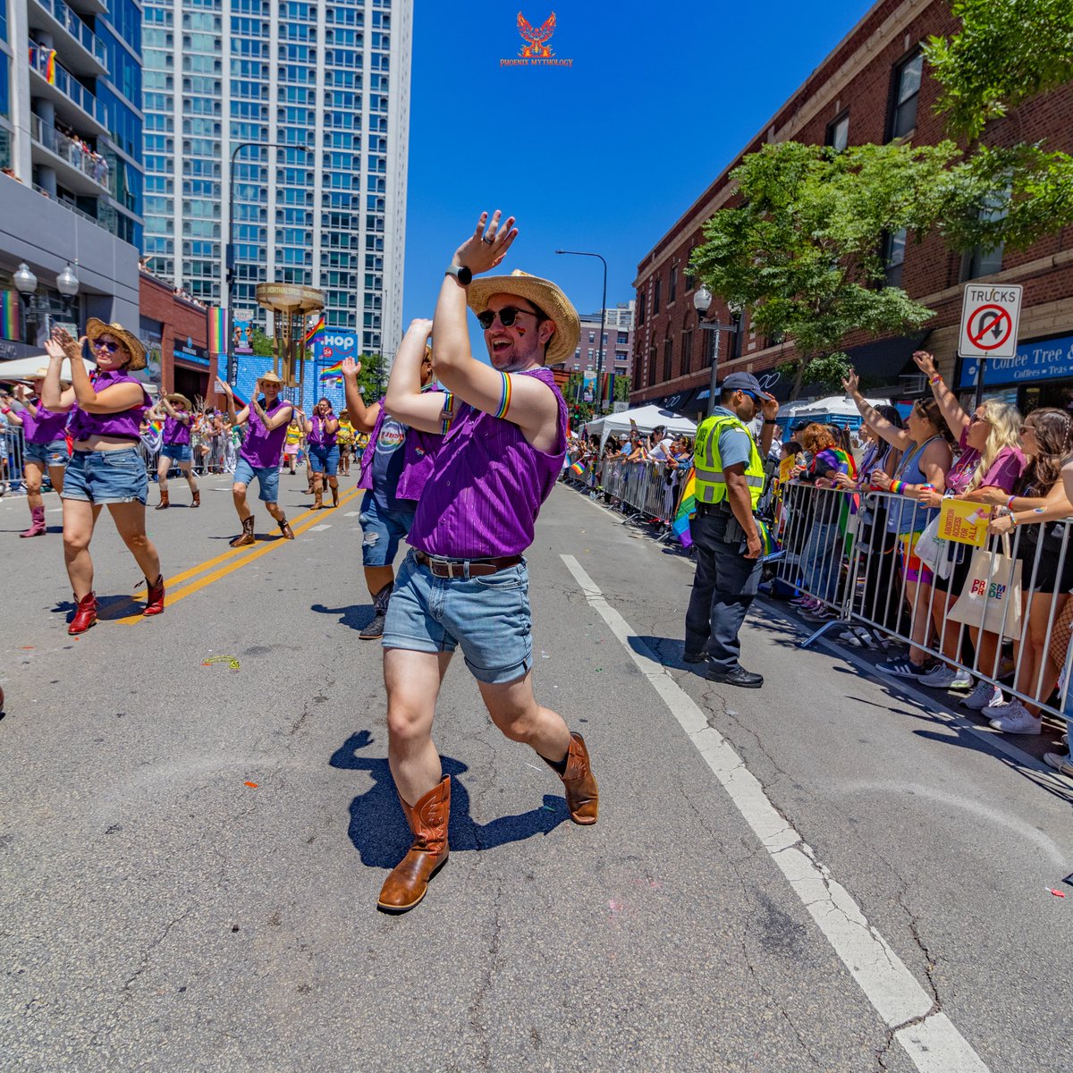 2ndCityOutlaws's tweet photo. @ChiLoopAlliance #SundaysOnState THIS SUN July 14th!
2PM on Block C - Between Washington & Madison teaching fun & easy line dance lessons!
3:30 PM at the @ChicagoPlays stage in front of Macy's for our full performance & more lessons!
UNIFORMS PROVIDED BY @Alcalas_Western https://t.co/8dmKk2klty