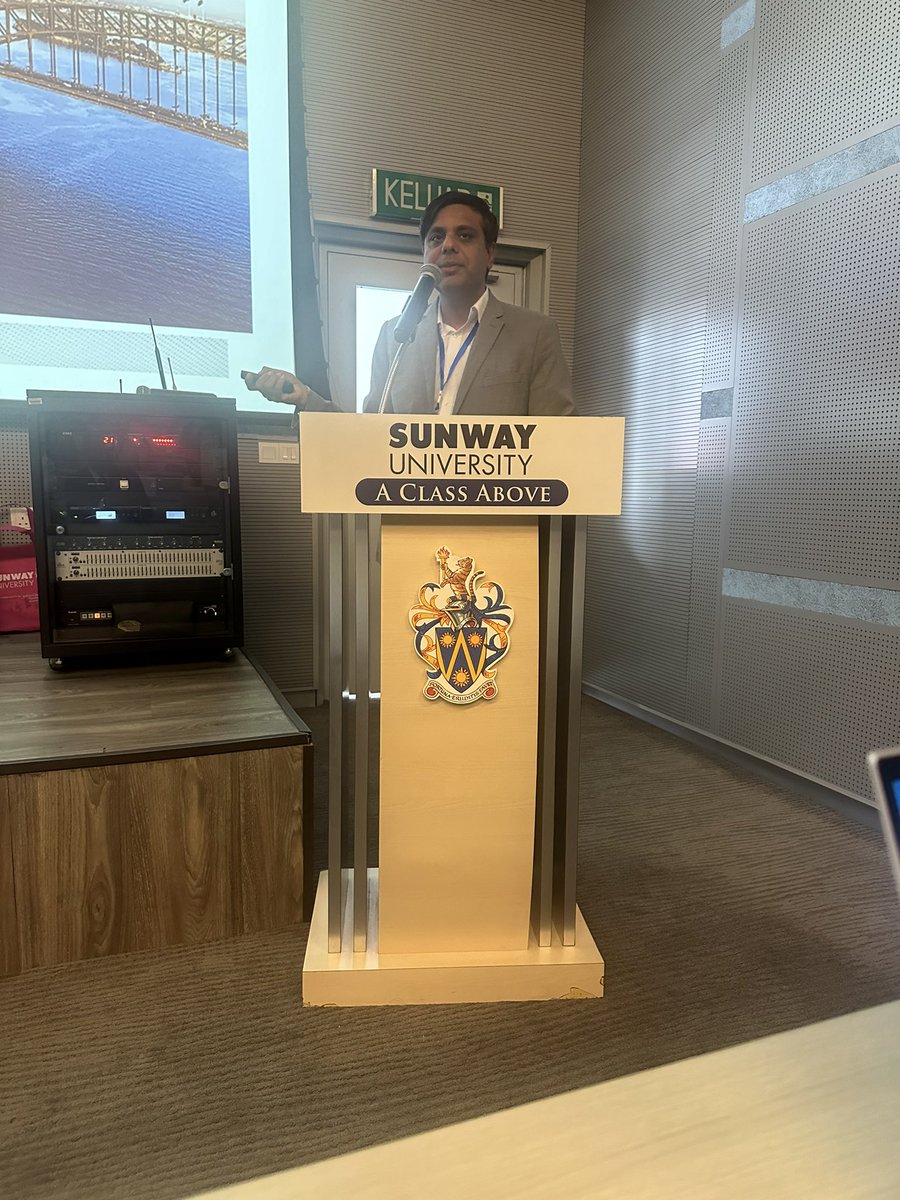 Kam_Dua's tweet photo. It was a pleasure presenting as a Plenary Speaker at the Postgraduate symposium hosted by @SMLS_SunU @SunwayU. Thanks, organising committee and @GBH1S for the invitation. It was great meeting and connecting with the existing and new collaborators. @UTS_GSH @UTS_Health @UTSARCCIM https://t.co/0r68HzNCjc