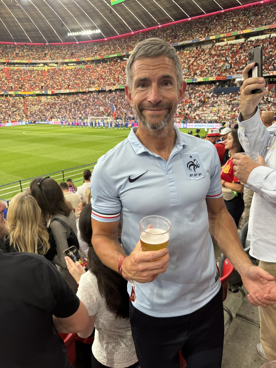 Micky Beisenherz 🍌 tweet media