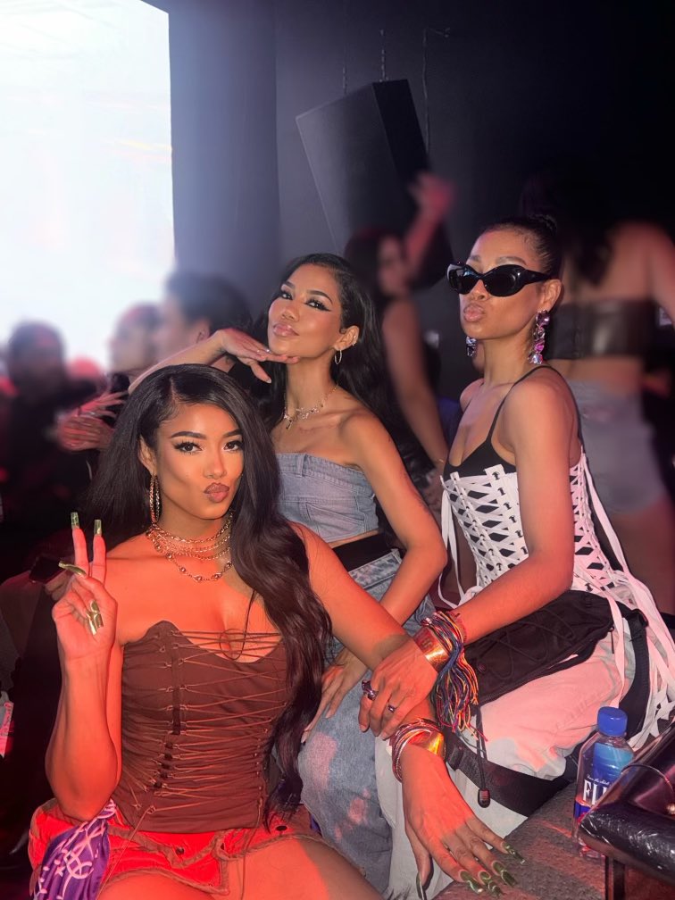 #Sisters🧚🧚🧚…Same mama,Same Daddy . #ChilomboGang