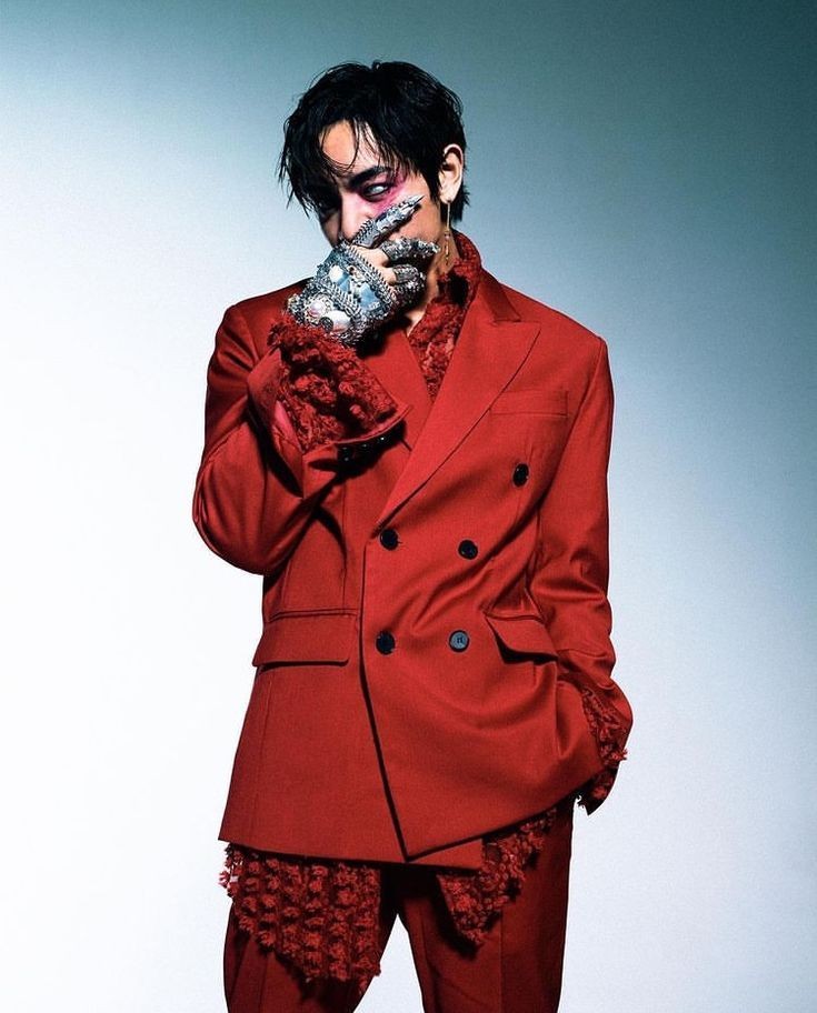 »»————-　★　————-««
Yujun ✞
☾ 25 años
☾cantante
☾bisexual + Girls
☾ ❤️= dm