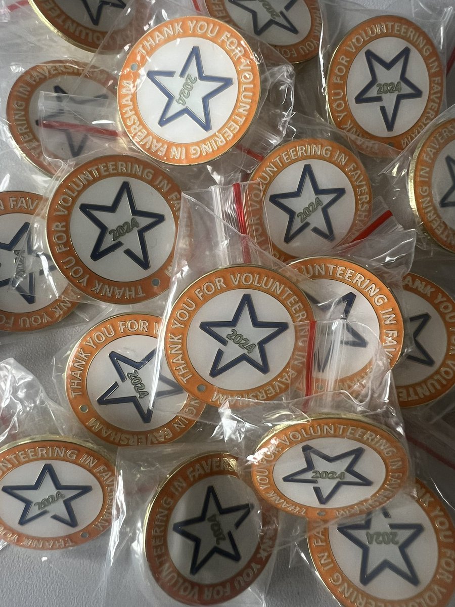 Excited to have worked with Faversham Community Networking Group to produce these beauts. Grateful for all the volunteers who give their time so graciously in Faversham. What better way to celebrate and show just how thankful we are 🙏 Wear yours with pride #volunteering