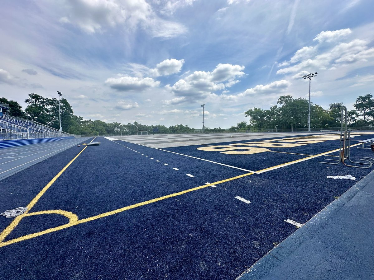 Thank you to Head Coach Nate Parry for having me down for practice this morning! McGuffey is in great hands! Great coaching staff and even better players!

#RiseTogether | #Highlanders