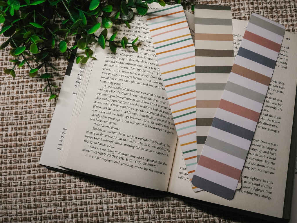 sks_designs's tweet photo. Lines | Boho Bookmarks
https://t.co/rDnZHDKFwr
.
.
.

#booklover #booknerd #bookstagram #bookish #bookclubofinstagram #bookmarkshop #booktok #stationeryshop https://t.co/kxbmOJDwow
