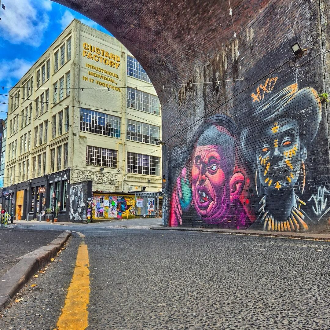visit_bham's tweet photo. We're digging Digbeth 🤩

Did you know this vibrant area was once the industrial heart of the city? Now, it's packed with street art, indie shops, and trendy cafes.

📷 gungaphul on Instagram https://t.co/E1HvPp4wLS