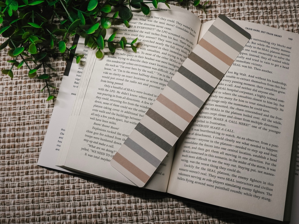 sks_designs's tweet photo. Lines | Boho Bookmarks
https://t.co/rDnZHDKFwr
.
.
.

#booklover #booknerd #bookstagram #bookish #bookclubofinstagram #bookmarkshop #booktok #stationeryshop https://t.co/kxbmOJDwow