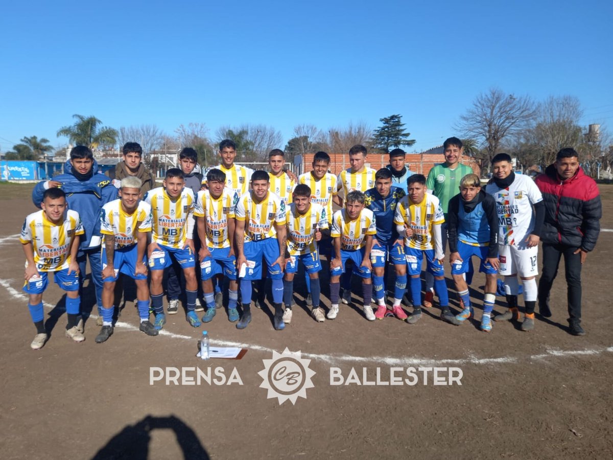 PrensaBallester's tweet photo. 4TA DIVISIÓN - FECHA 9

Equipo completo frente a #ControlOrientado 📝

#SemilleroCanalla ! #VamosLosPibes ! 🇺🇦⚽ https://t.co/BhWVWQh9vs