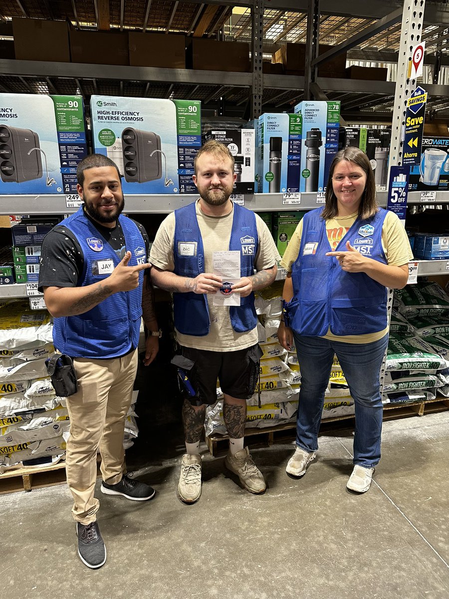 Shout out to Chris, Joyce and Zac for always going above and beyond day in and day out!  #R1MSTROCKS <a href="/GeoffLambert77/">Geoff Lambert 🄶 🄵 ²</a> <a href="/TerryWest1909/">Terry West</a> <a href="/finchamMST1290/">Jody Fincham</a> <a href="/ShuellWilliam/">William Shuell</a> @meronH1290 <a href="/BenitoKomadina/">Benito.Komadina@Lowes</a>