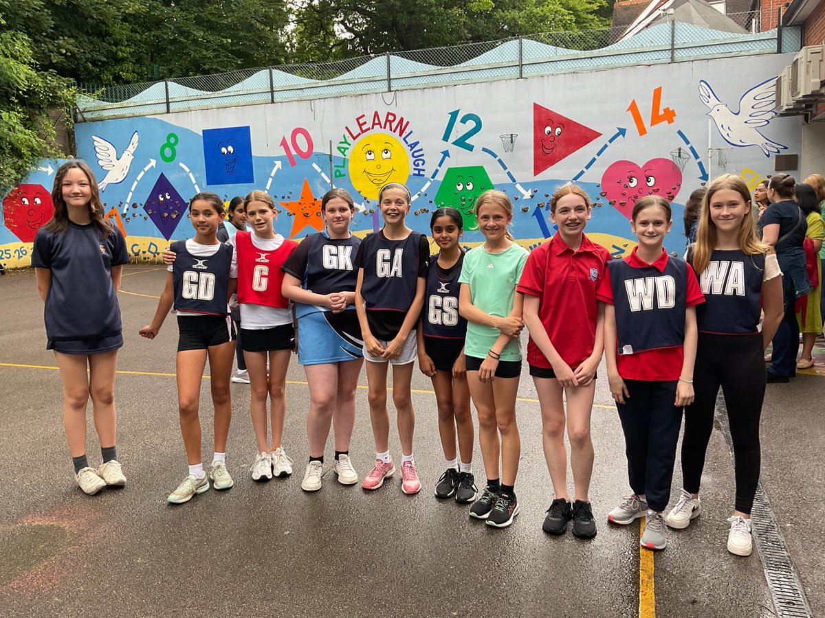 😀Highfield days are happy days! 😀

Happy days at Highfield are even happier when Highfield 'old' girls come back to visit!

Today we welcomed last Year's Y6 back for the annual Y6 v Y7 netball match! 🏀
#OnceAHighfieldGirlAlwaysAHighfieldGirl @Chatsworthschls