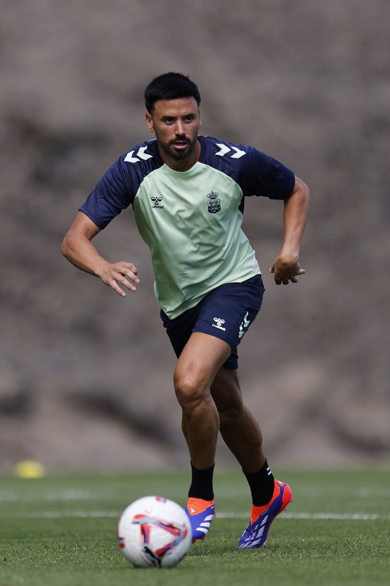 UD Las Palmas (@udlp_oficial) on Twitter photo 🔥⚽️ <a href="/javimj10/">Javi Muñoz</a>
#PretemporadaUD
#PíoPío #75AniversarioUD
#LaUniónHaceLasPalmas #LaUniónDePorVida 🔥⚽️ <a href="/javimj10/">Javi Muñoz</a>
#PretemporadaUD
#PíoPío #75AniversarioUD
#LaUniónHaceLasPalmas #LaUniónDePorVida