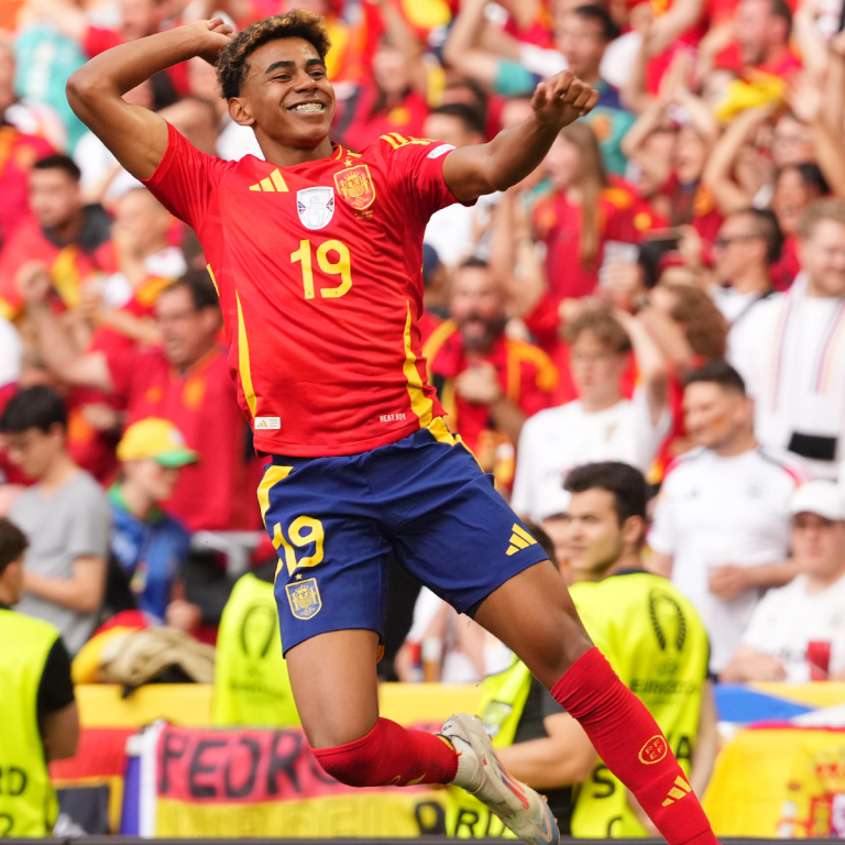 InvictosSomos's tweet photo. ¡¡LAMINE YAMAL DE NUESTRA VIDA!! ¿¿DE QUÉ PLANETA VINISTE, JOYA DEL FÚTBOL MUNDIAL?? ¡¡QUÉ GOLZAZAZAZAZO DEL CRACK DEL FC BARCELONA!! ¡¡ESPECTACULAR ZURDAZO PARA EMPATAR EL PARTIDO!! ¡¡ESTE NIÑO SERÁ LEYENDA DEL FÚTBOL MUNDIAL!! ¡¡ESPAÑA 1-1 FRANCIA!! https://t.co/82ynggPJd8