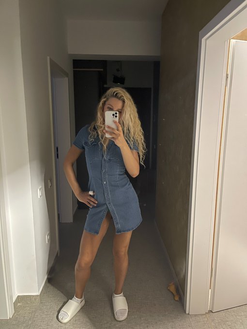 Im online https://t.co/kxIf1hgiUx