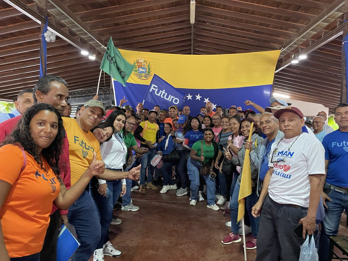 EdisonB25's tweet photo. ✊🏼Hoy sostuvimos un gran encuentro del sector  Trabajador y Transporte Multimodal en Guacara, edo Carabobo; en PDVSA - Vassa, allí surgieron ideas para transformar el país juntos con nuestras poderosas manos. https://t.co/fXiwOQSdDX