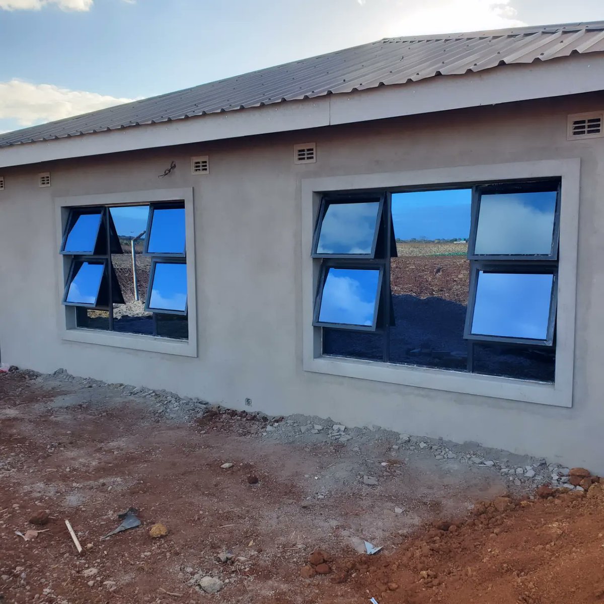margchash's tweet photo. Doing the best that we can to satisfy our clients remains an integral part of our work. We aim to understand what our clients really require, in order to not only deliver but making sure that deliverables are a reflection of our client's desires.

#shopfitting
+263 783 574 677 https://t.co/wJfV6EYs0X