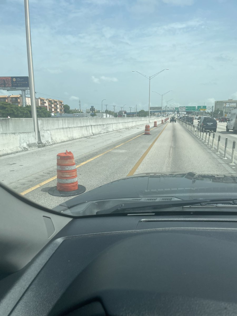 gui_urbina's tweet photo. @MyFDOT @MiamiDadeCounty will this section of the #Palmetto Expressway ever be restored to safe/drivable conditions? https://t.co/H90pHW5RCi