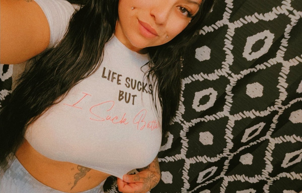 ReinaFlorisa tweet media