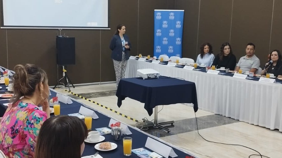 paomonroyf's tweet photo. La vinculación con organizaciones sociales es fundamental para lograr los objetivos de integración de las personas refugiadas de @AcnurMexico en #Aguascalientes. Hoy nos reunimos con @SEDESOAgs y 40 organizaciones comprometidas con el desarrollo del estado y de la comunidad. https://t.co/ZkjYs5ZcCn