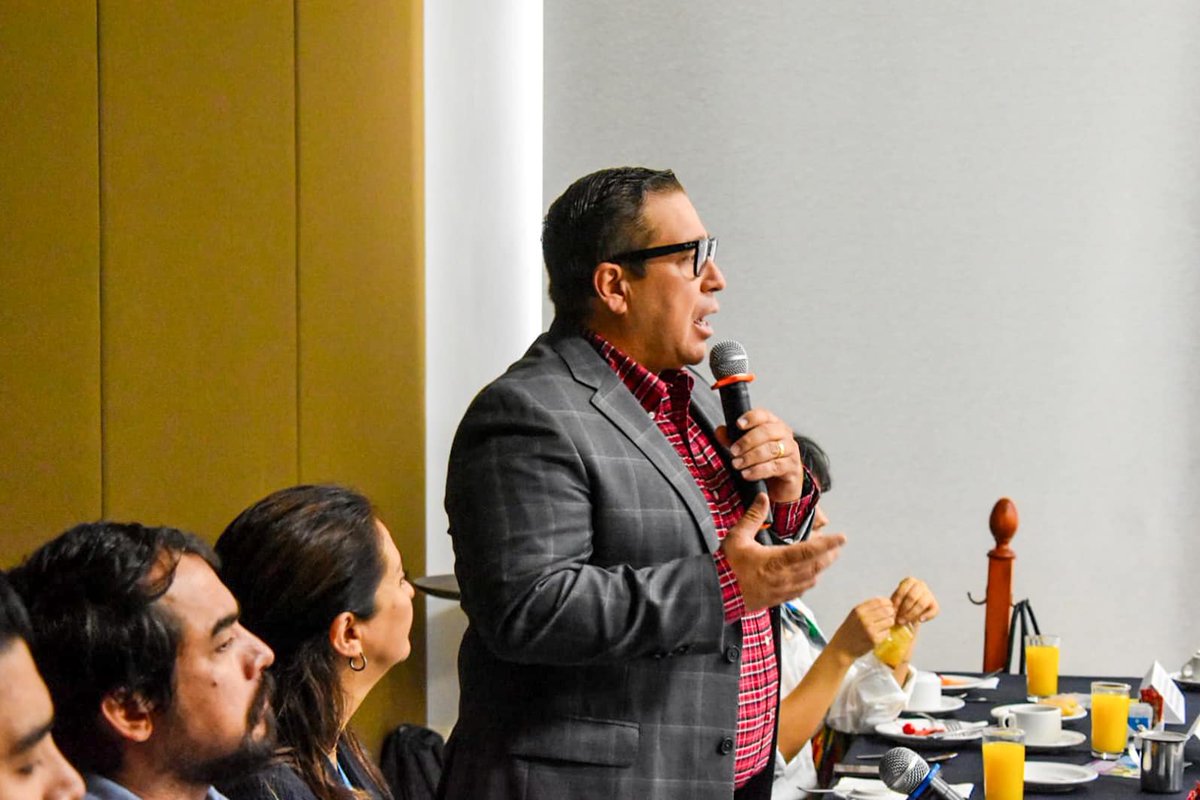 paomonroyf's tweet photo. La vinculación con organizaciones sociales es fundamental para lograr los objetivos de integración de las personas refugiadas de @AcnurMexico en #Aguascalientes. Hoy nos reunimos con @SEDESOAgs y 40 organizaciones comprometidas con el desarrollo del estado y de la comunidad. https://t.co/ZkjYs5ZcCn