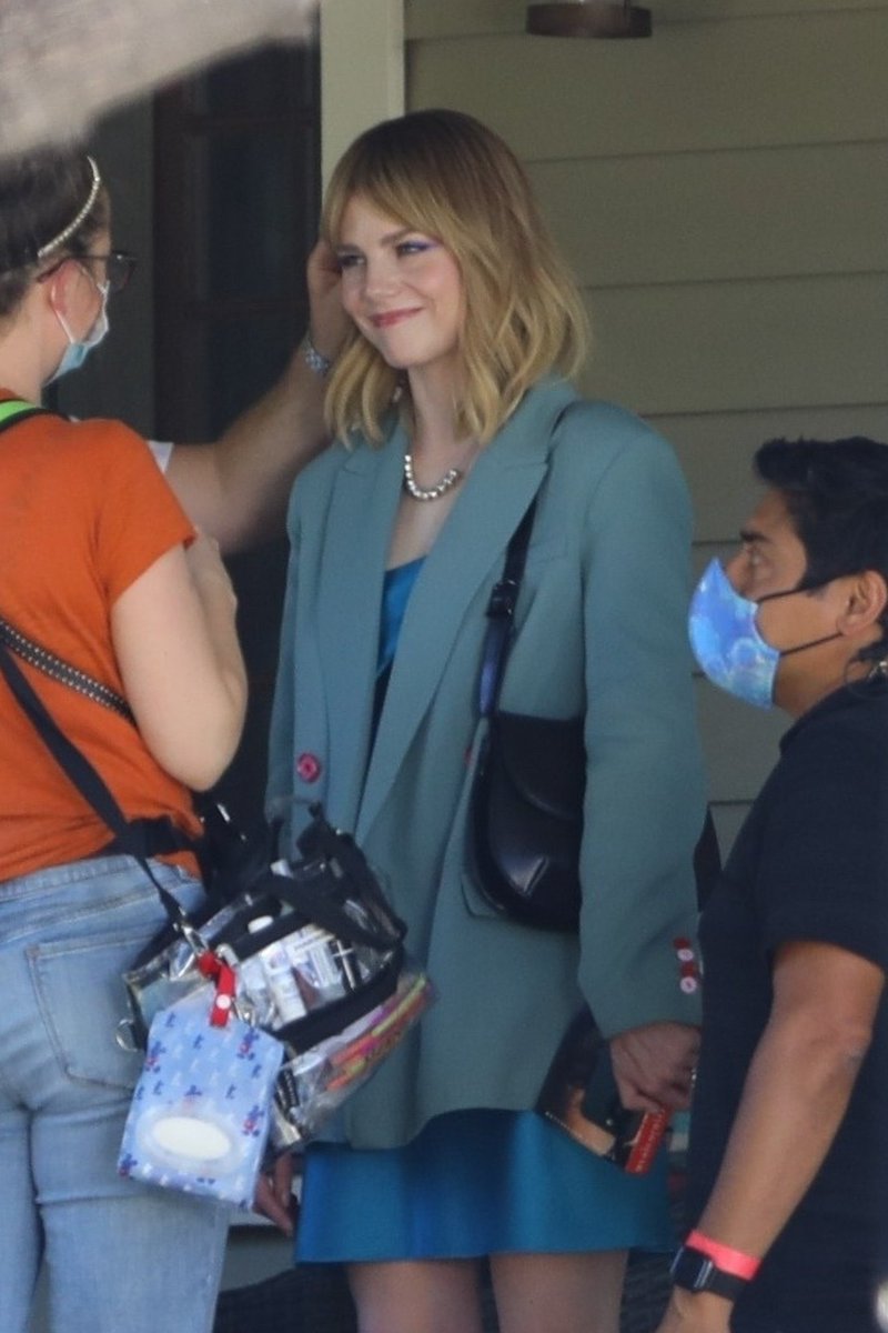 ScreenTalkRP's tweet image. © 𝗦𝗰𝗿𝗲𝗲𝗻 𝗧𝗮𝗹𝗸 • Hot T͟o͟p͟i͟c͟s͟ • 𝗠𝗼𝘃𝗶𝗲𝘀
❨ 2024 ❩ #ScreenTalkRP

Recently pictures of 𝗔𝘆𝘀𝗹𝗶𝗻 𝗡. 𝗥𝗶𝘃𝗶𝗲́𝗿𝗲 (@divinafeminite) during today's recordings of #TheGreatestHitsRP