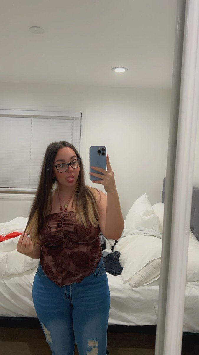 whoseleni's tweet image. yeehaw🤠