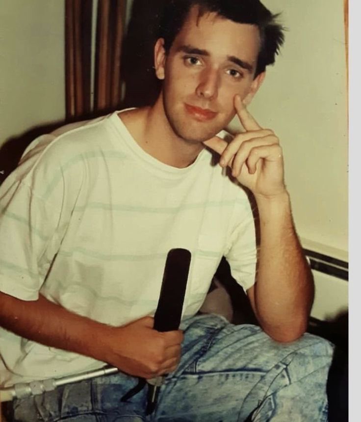 best friend.
boyfriend.
girlfriend.
what do all of these have in common? end. all of these things end. but you know what doesn't?
trey parker. retweet if you agree.