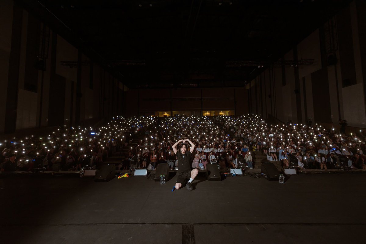 Trend4Biu's tweet photo. พวกเรารัก 💙

#BuildJakapan 
#Beyourluve 
@JakeB4rever https://t.co/is5E6XgsG1