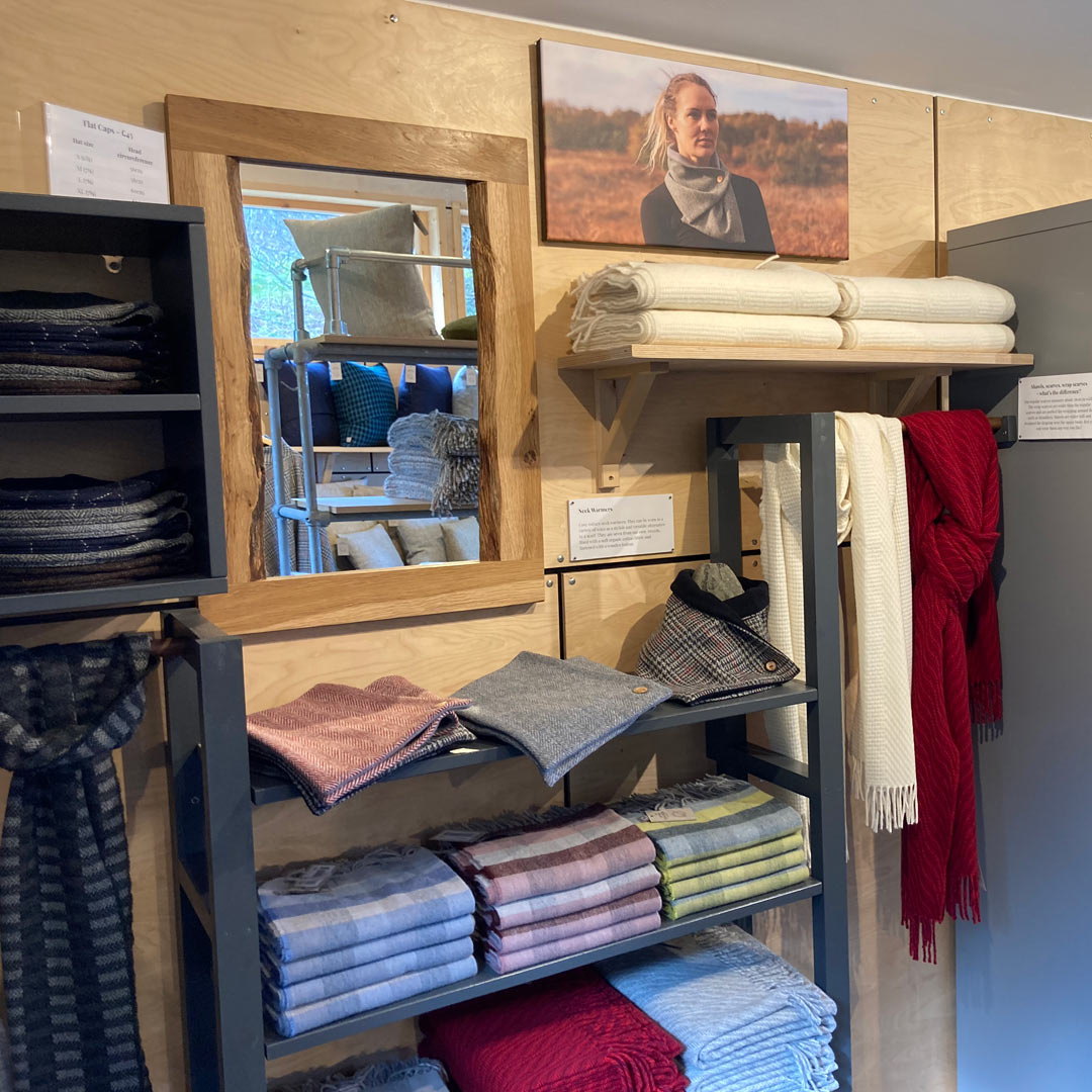 SkyeWeavers's tweet photo. Visiting our area? Don't forget to pop into our wee shop! We're open Tues - Sat  10-5. Find us on the way to #NeistPoint: https://t.co/mwPngRB9nU #isleofskye #visitscotland https://t.co/HONsvbZzyj
