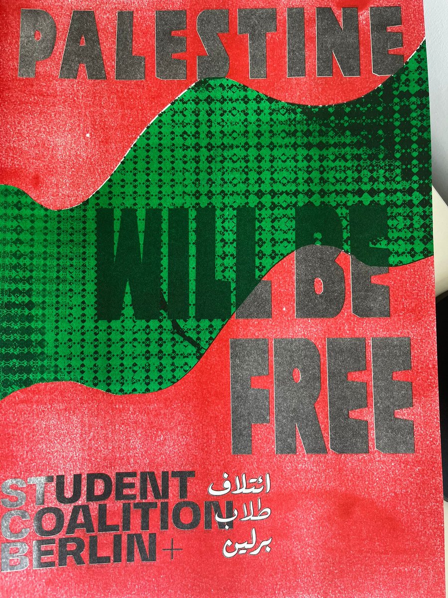 andrasdantas's tweet photo. Artes que fiz em apoio a causa Palestina dos manifestantes do grupo student coalition de Berlim impressas em riso, coisa mais linda que ficou ❤️ e PALESTINA LIVRE https://t.co/iW8ggbeeZb
