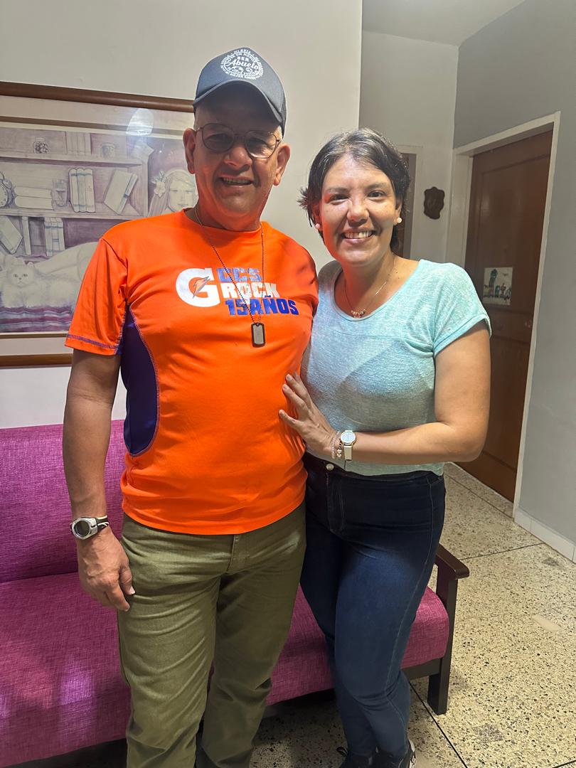 JESUSESA's tweet photo. Un exquisito encuentro en Güigüe, municipio Carlos Árvelo, en casa de Luisa Pérez y Martha Yaguaramay quienes como anfitrionas, nos recibieron a Mimmo, María y yo, con un suculento almuerzo y una ración de arepitas dulces únicas. 
Agradecidos 🙏🏼y pronto estaremos allá nuevamente. https://t.co/dq2bGTqdWa