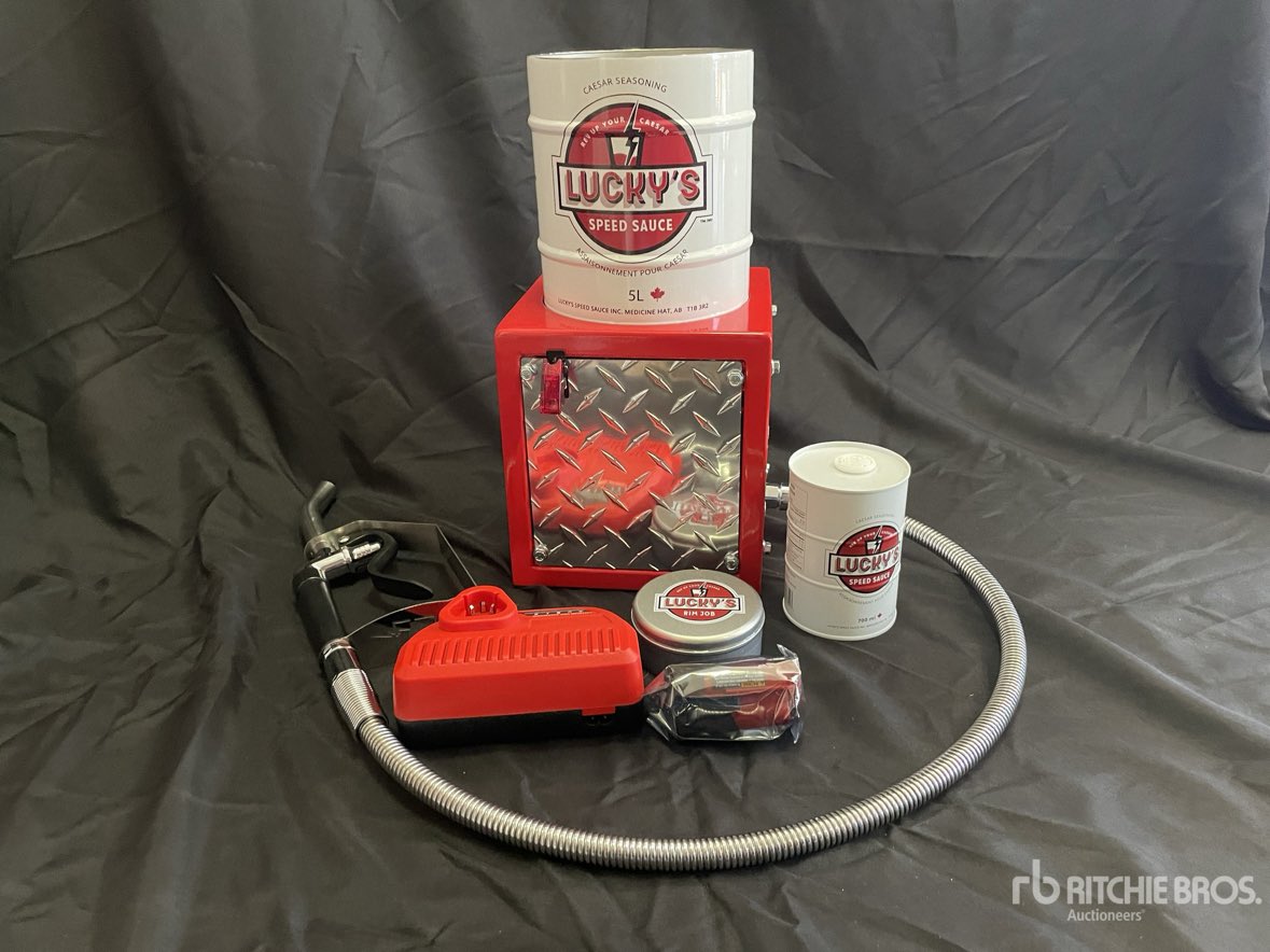 SauceLucky's tweet photo. Luckys Speed Sauce Caesar Maker (Unused)
 https://t.co/hOlj97QJt8 https://t.co/xsKEjAoh5i