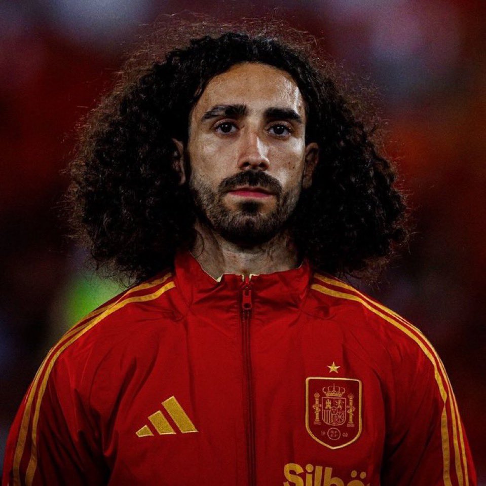 Este señor tiene rabiando a media Alemania y a toda Francia. 

Historia.